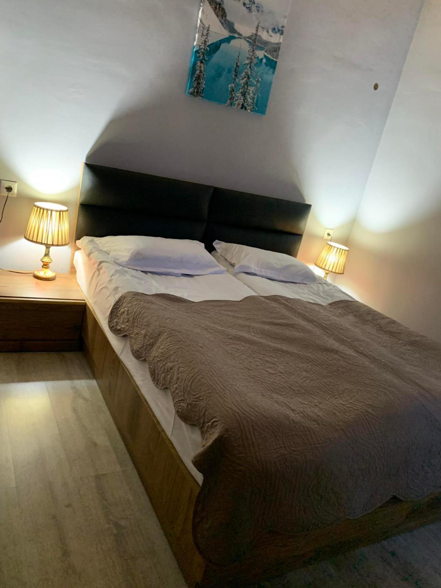 Tetne Qor Guesthouse Mestia Exteriér fotografie