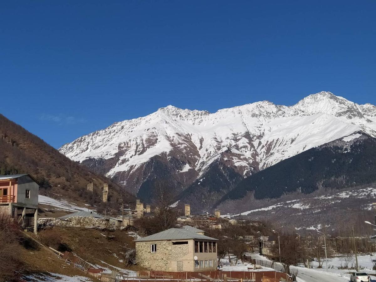 Tetne Qor Guesthouse Mestia Exteriér fotografie