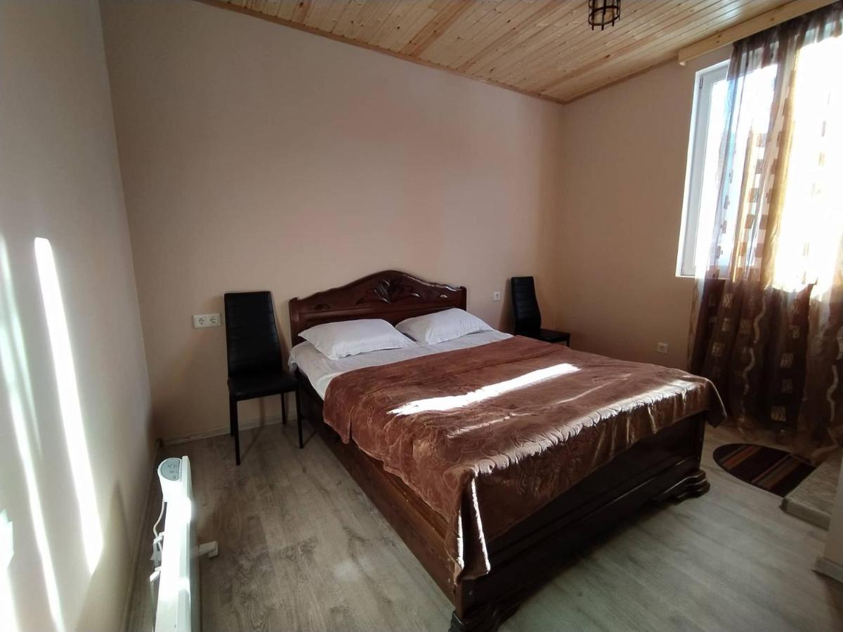 Tetne Qor Guesthouse Mestia Exteriér fotografie