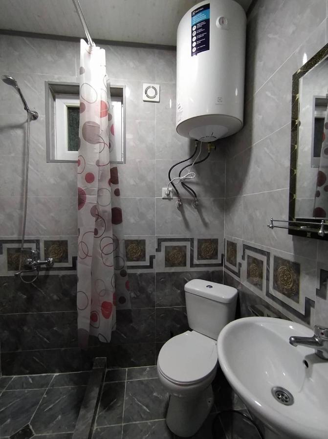 Tetne Qor Guesthouse Mestia Exteriér fotografie