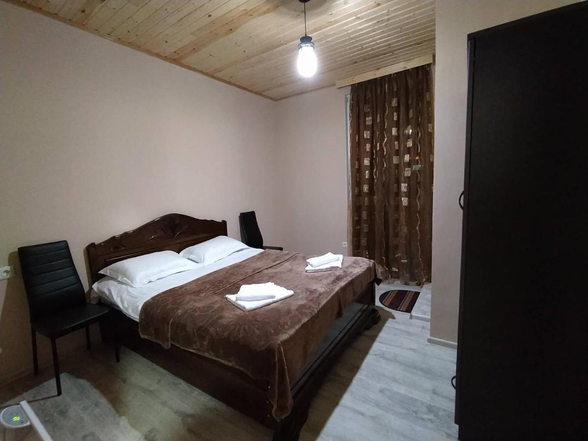 Tetne Qor Guesthouse Mestia Exteriér fotografie