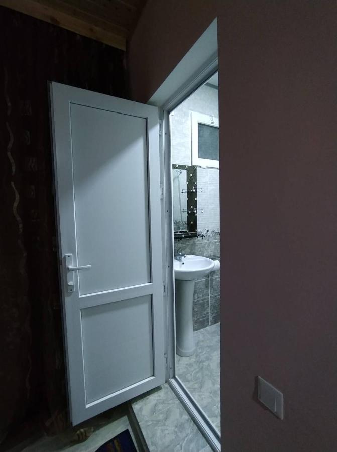 Tetne Qor Guesthouse Mestia Exteriér fotografie