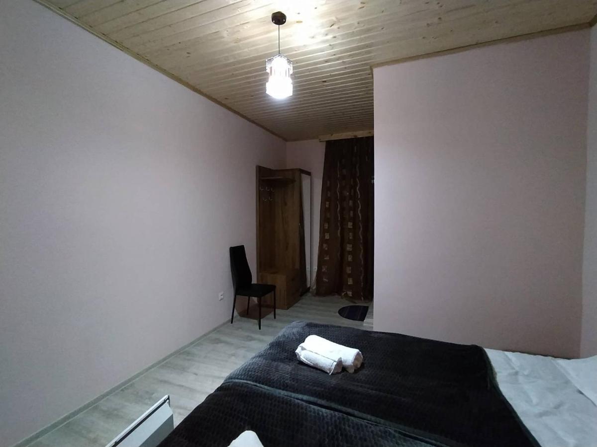 Tetne Qor Guesthouse Mestia Exteriér fotografie